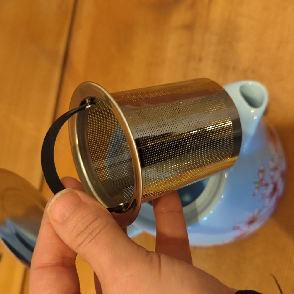Teapot with Infuser - Picture 4 of 6